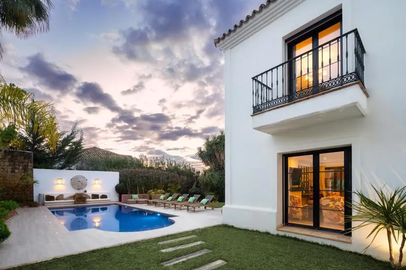 Villa de Lujo 4 Dormitorios en La Quinta Benahavis