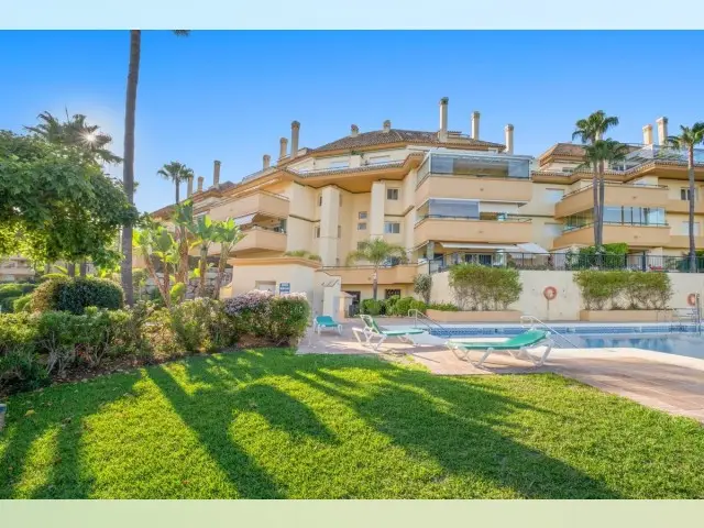 Piso en Venta Elviria 3 Dormitorios Piscina Privada