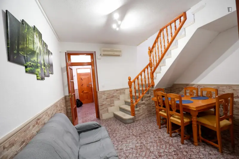 Habitacion Doble con Balcon en Piso para Estudiantes