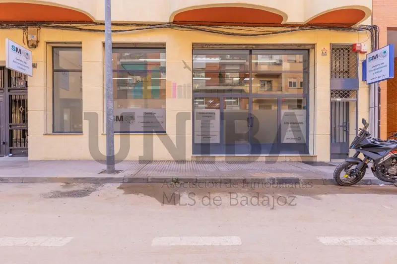 Venta Local Comercial Lujoso en Caceres
