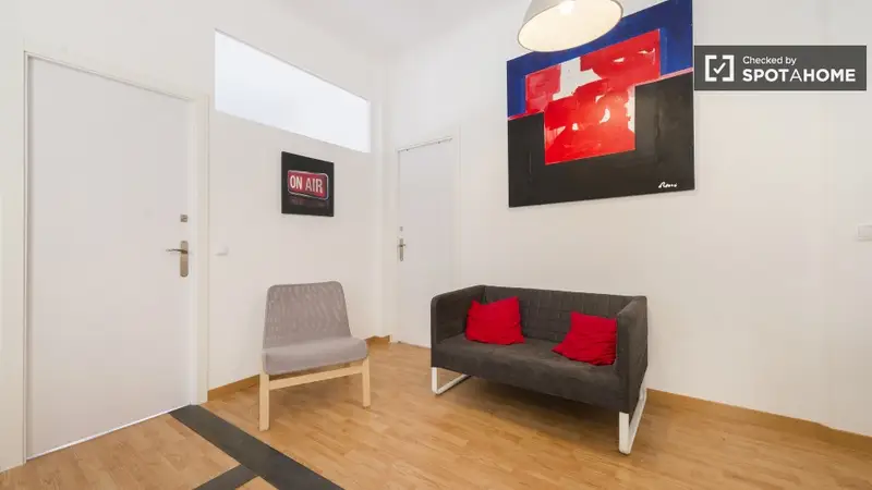 Acogedora habitación en apartamento de 5 dormitorios en Salamanca, Madrid