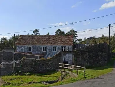 Casa de Piedra para Reformar en Ribeira Siglo XX