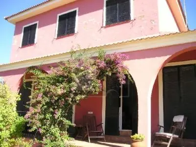 Chalet Independiente en Zafra con Piscina y 7 Dormitorios