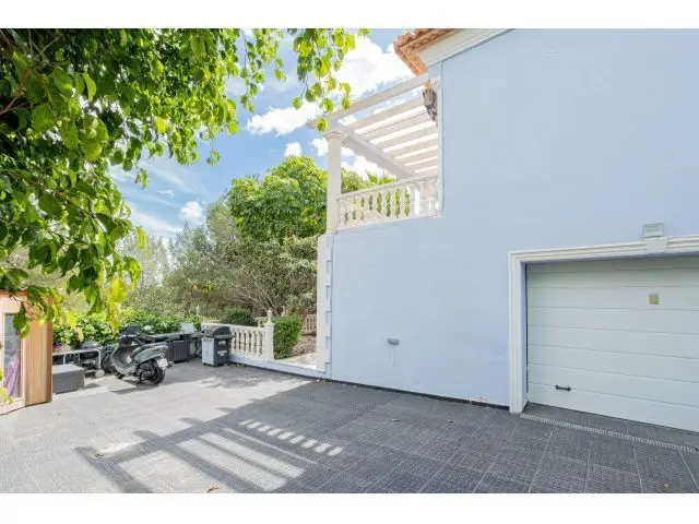 Chalet en Calpe con 7 Dormitorios y Piscina Privada