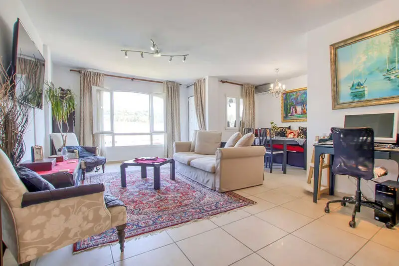 Apartamento en Nueva Andalucía 3 Dormitorios 2 Baños