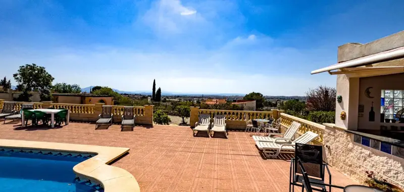 Chalet en Fortuna Murcia con Piscina y Apartamento