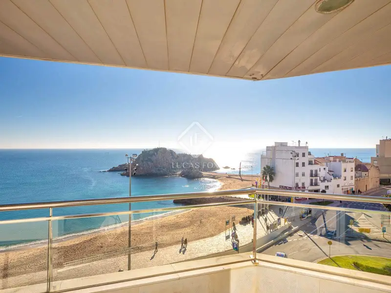 Atico en Blanes con Vistas al Mar