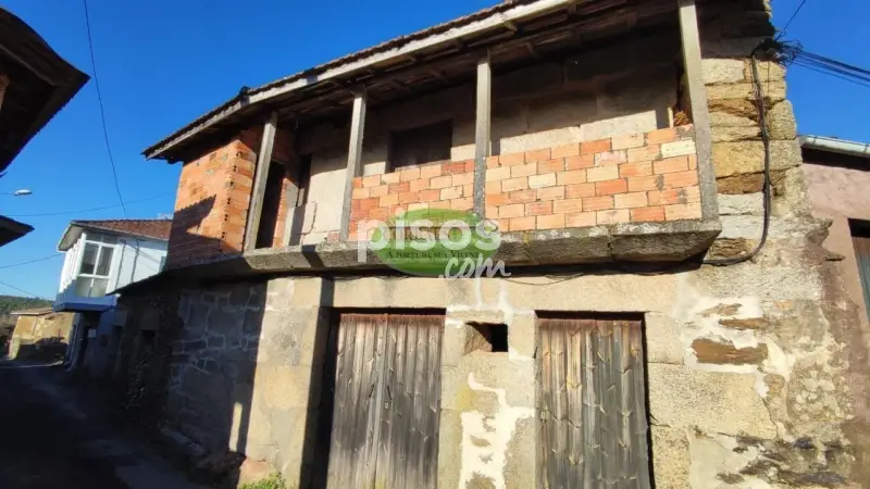 Casa en venta para reforma completa en Parderubias