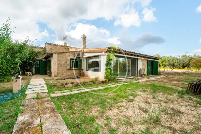 Casa en Alquiler Algaida Mallorca: Finca con Piscina y Amplio Jardin