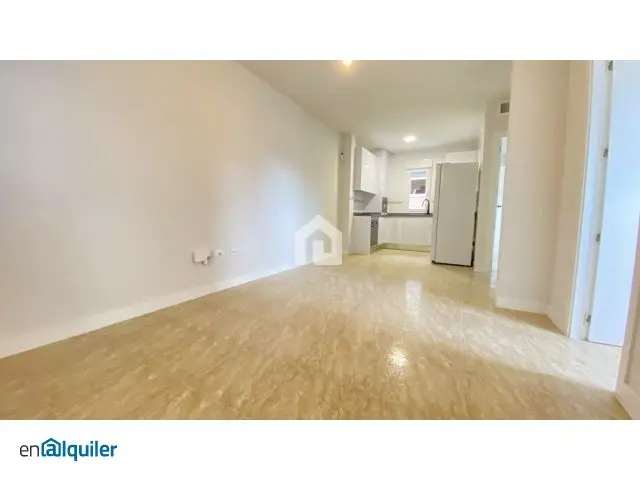 Alquiler Piso Reformado con Aire Acondicionado Trastero y Piscina