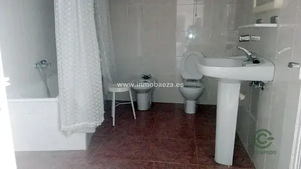 Parcela en Jaen Baeza 002ha Necesita Reforma