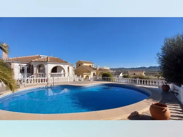 Villa 3 Dormitorios Camposol Piscina Privada Vistas Impresionantes