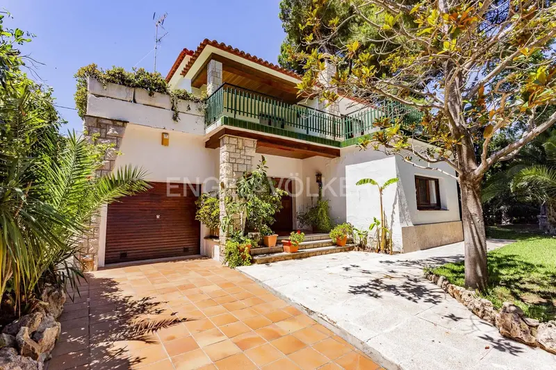 Chalet en venta en Cubelles, Barcelona