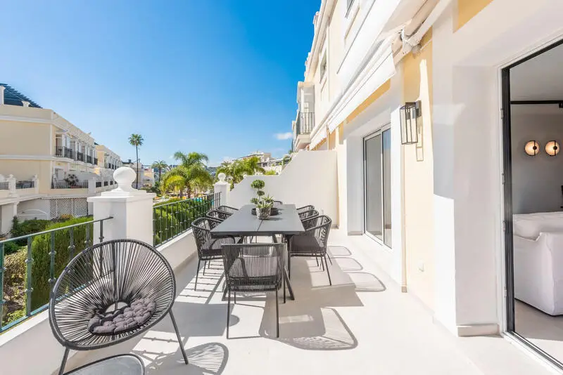 Apartamento 4 Dormitorios Lujo Aloha Gardens Nueva Andalucia