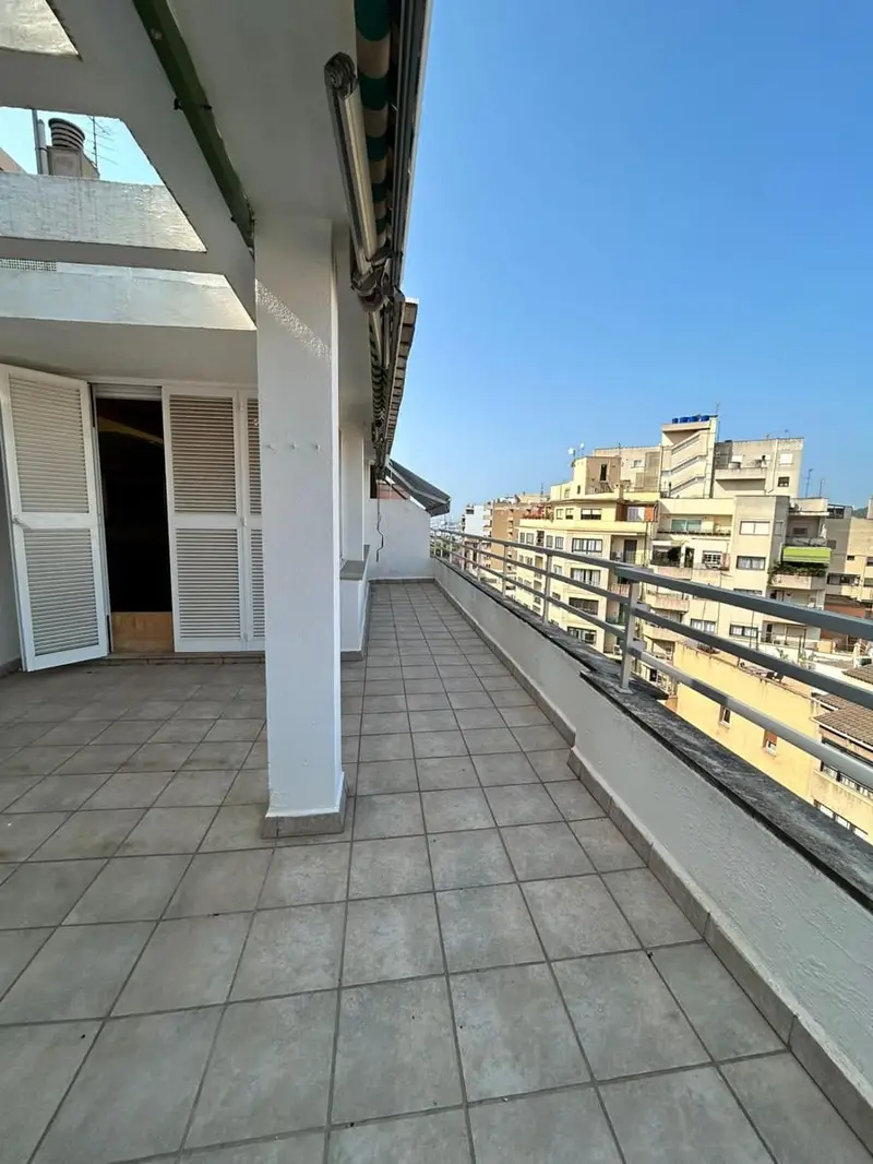 Piso en venta en Palma de Mallorca 3 dormitorios terraza vistas al mar