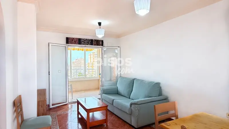 Apartamento con Vistas Panorámicas en Torrevieja