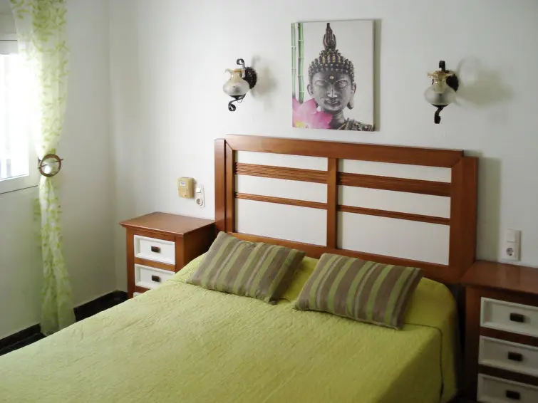 Casa-Villa de 3 Dormitorios alquiler Denia, España