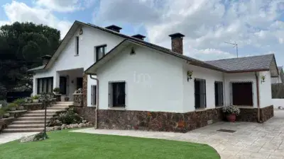 Casa en venta en Aiguafreda con piscina y jardin
