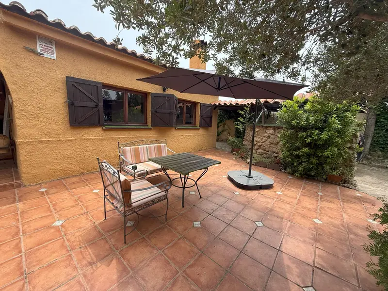 Casa Aislada 5 Dormitorios 4 Baños Piscina