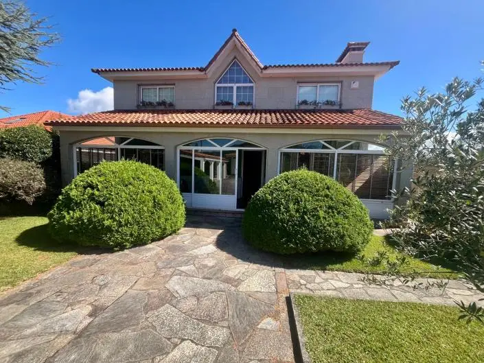 Casa 5 Dormitorios Piscina Sabaris Baiona Galicia