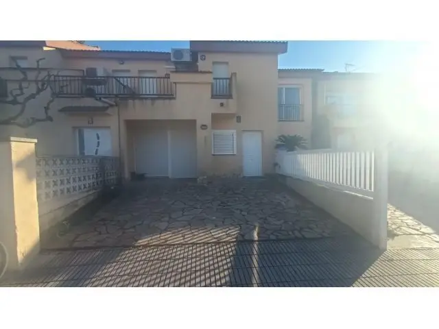 Casa Adosada En El Complejo Privado Port Estrella