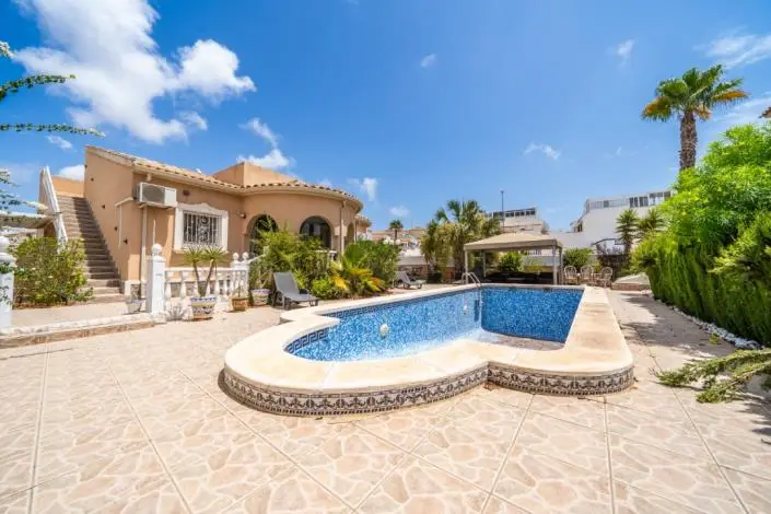 Villa 3 Dormitorios Piscina Privada La Marina Costa Blanca