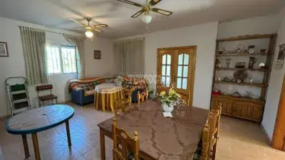 Chalet en venta cerca de Baeza