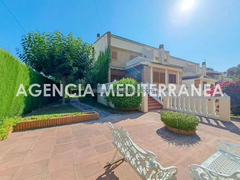 Casa en venta en El Plantío La Cañada con piscina y pista de tenis
