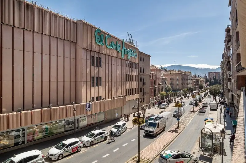 Venta Piso Centro Granada 320m2 6 habitaciones 3 baños Acera del Darro