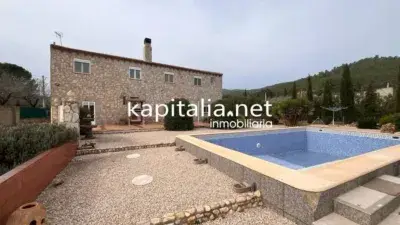 Casa en venta en L'Olleria: Villa de Campo con Piscina