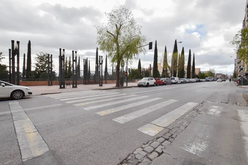 Venta Local Comercial 200m2 Centro Granada Almacén Garaje