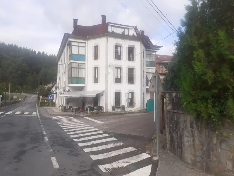 Venta Local Comercial con Terraza en Gibaja