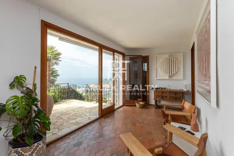 Chalet con Vistas Panorámicas en Roca Grossa