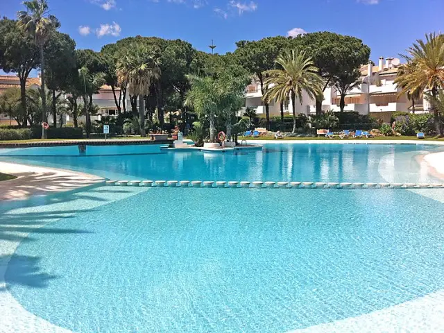 Apartamento 2 Dormitorios Estepona
