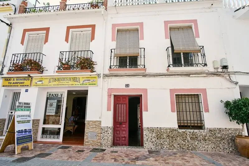 Casa Tradicional en Venta Nerja Calle Carabeo