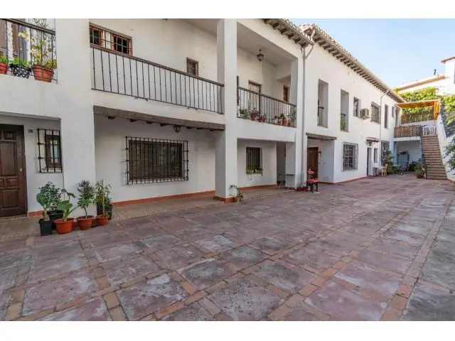 Apartamento Amplio Situado En Casa Corrala Rehabilitada