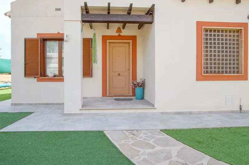 Chalet en Venta Finestrat Villa Reformada Piscina Jardin Privado