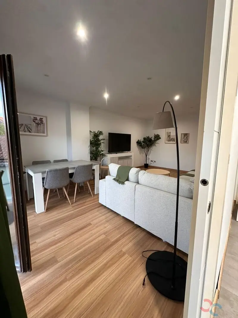 Piso en Marín 90m2 Reformado Cerca de la Playa