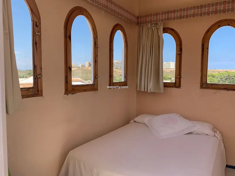 Bungalow en Gran Alacant con Vistas al Mar