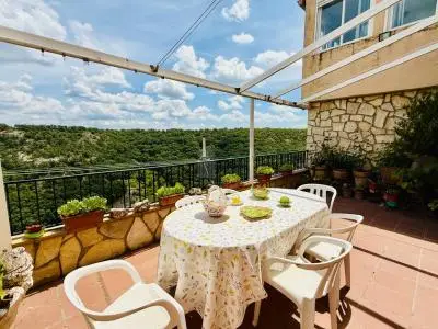 Chalet con Vistas al Cañón del Río Ungría en Fuentes de la Alcarria