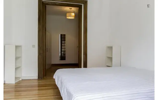 Apartamento 7 Dormitorios Madrid Almagro Estudiantes Grupo Grande
