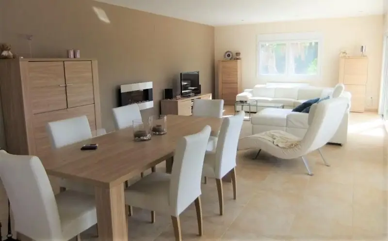 Chalet de Lujo en Calpe con Piscina Privada y Vistas al Mar