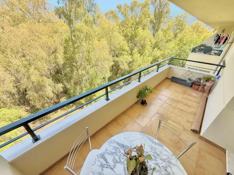 Piso de 2 Dormitorios en venta Calahonda, España