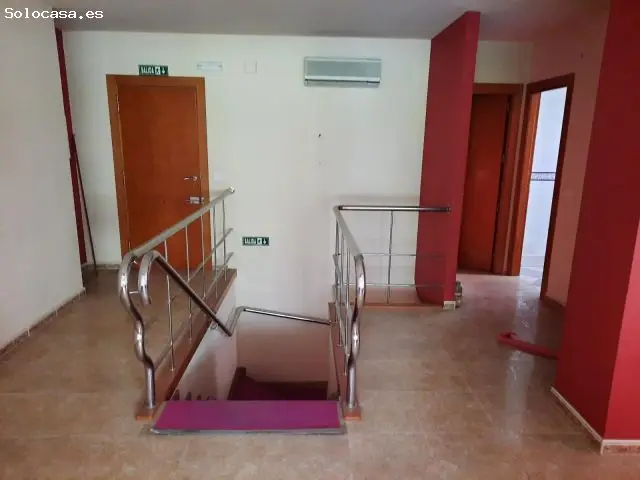 Entreplanta Comercial en Almansa Centro 96m2