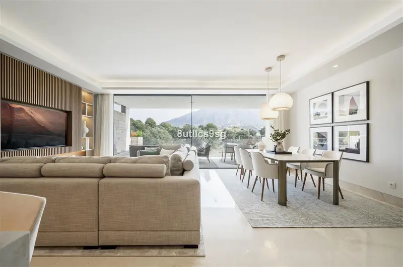Piso de 2 Dormitorios en venta Aloha, España