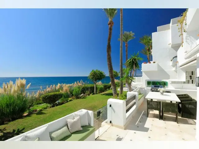 Apartamento en Marbella con Vistas al Mar