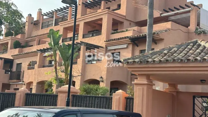 Piso en venta en Calle Urhacienda del Sol 48