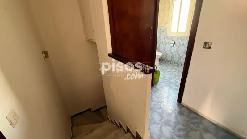 Casa Adosada en Venta N	jar - Necesita Reforma
