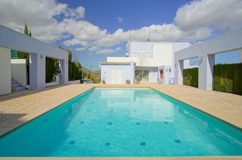Villa de Lujo en Pedreguer con Vistas Panorámicas