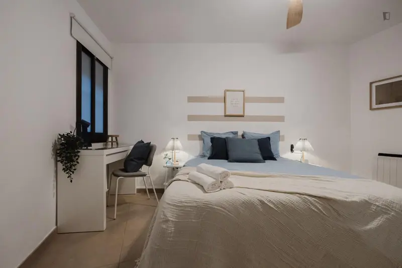 Habitacion Doble Amueblada en Horta Guinardo con Todos los Servicios Incluidos